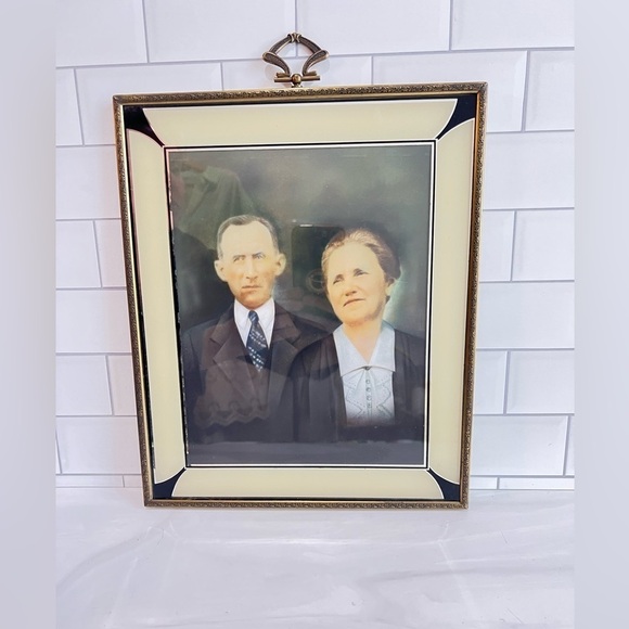 VINTAGE ANTIQUE HUSBAND WIFE COUPLE PROFESSIONAL PHOTO ORNATE FRAME - Picture 6 of 10